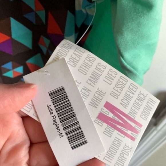 𝅺NWT LuLaRoe Geometric Design Raglan Julia Dress, Size M (8-10) - Picture 4 of 7